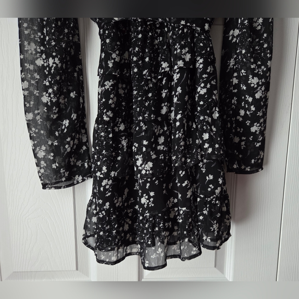 Aqua Black and White Floral Long Sleeve Dress size L - Picture 11 of 13